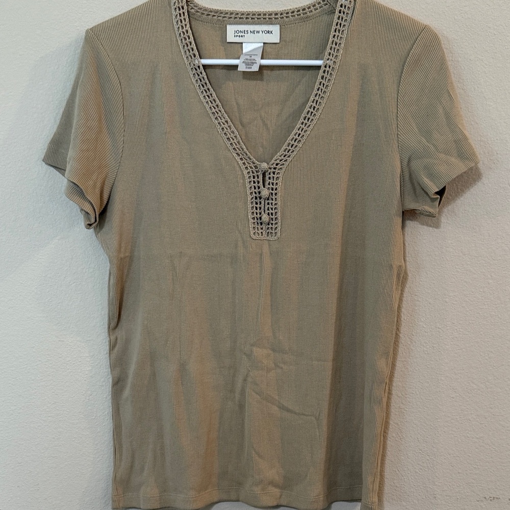 Jones New York Women's Beige Short Sleeve Top